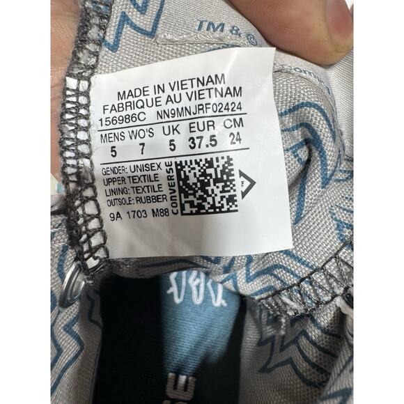 Custom Bling Chuck Taylor Hi Top Wonder Woman Converse - Sz. 7 Collectible. - Picture 4 of 5